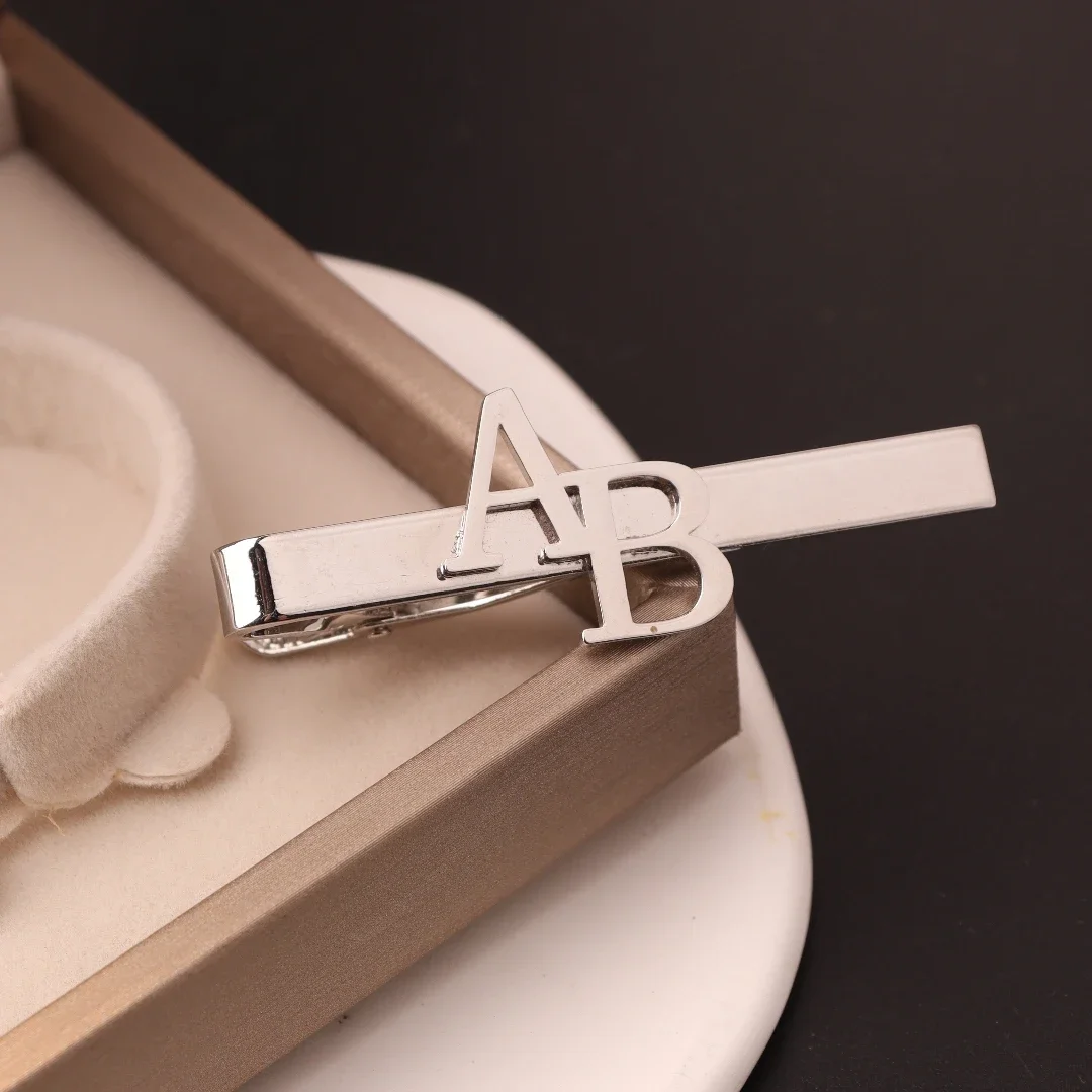 Custom Initial Tie Clip for Gr - Men'S Grooming Gifts のレビューと価格