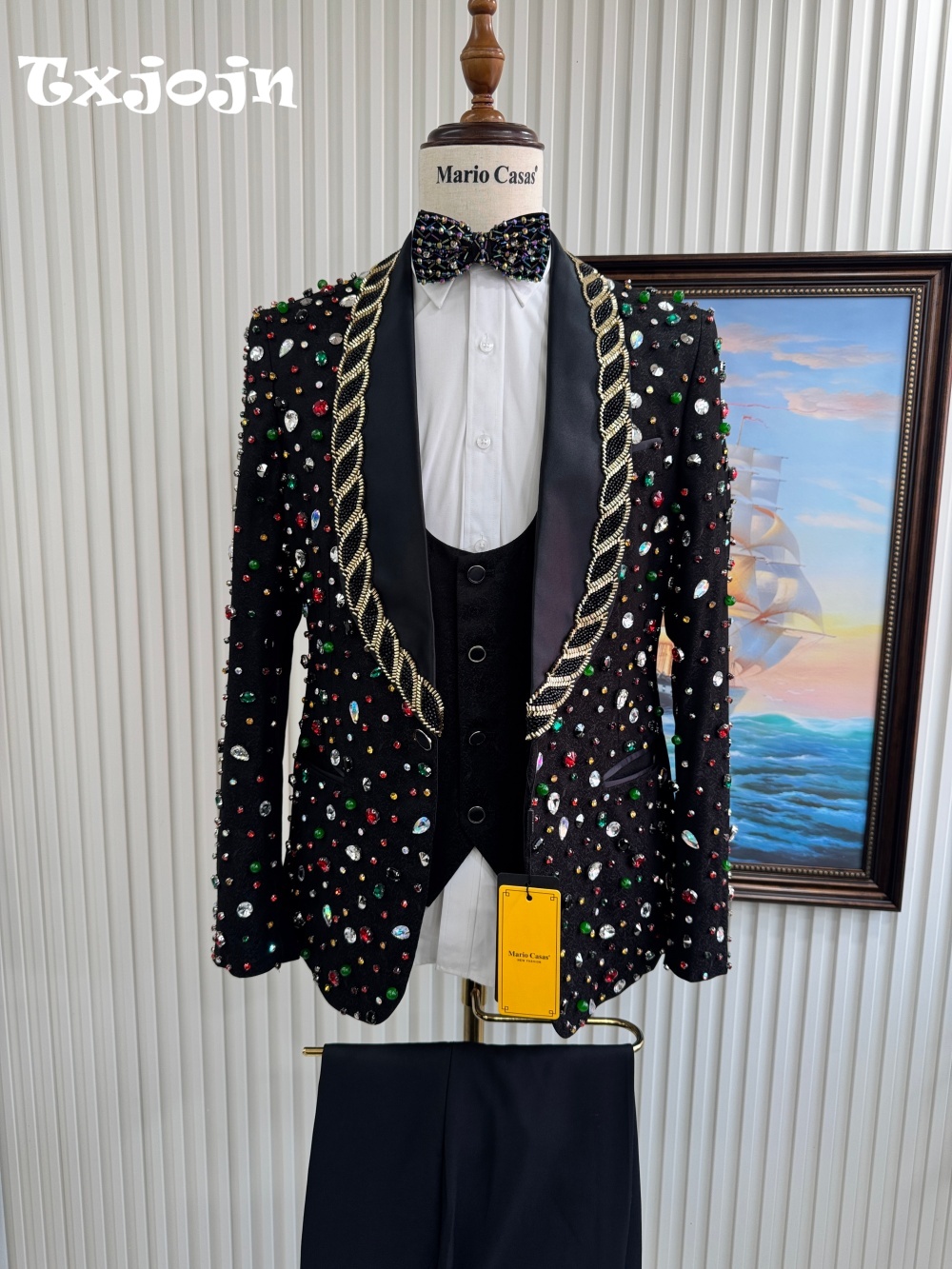 Elegant Crystal Business Suit  - Men'S Grooming Trends のレビューと価格